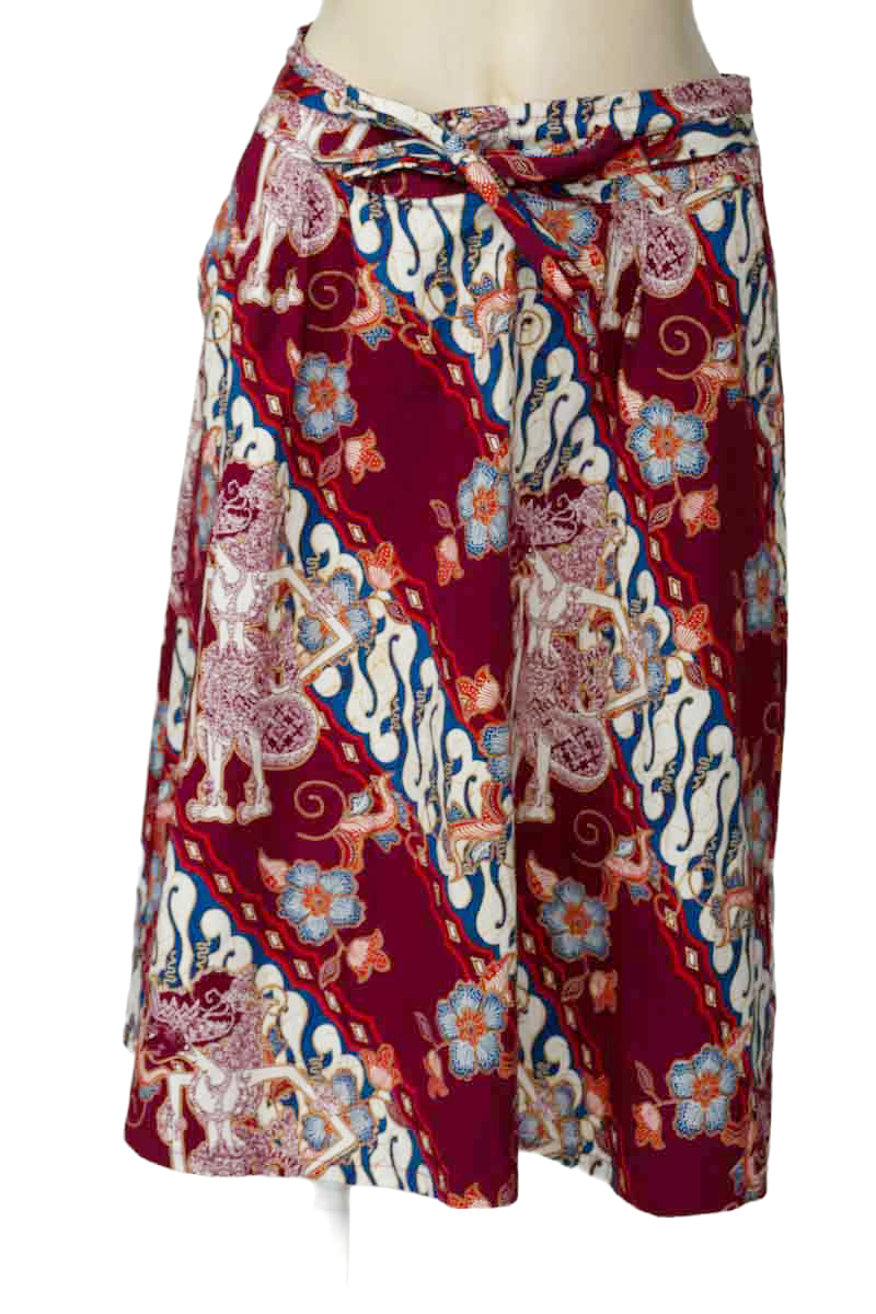 Falda color Vinotinto - Closeando