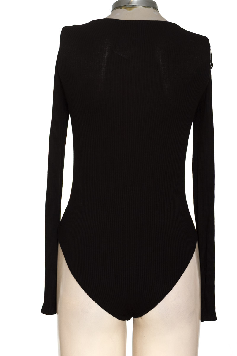 Top / Camiseta color Negro - Stradivarius