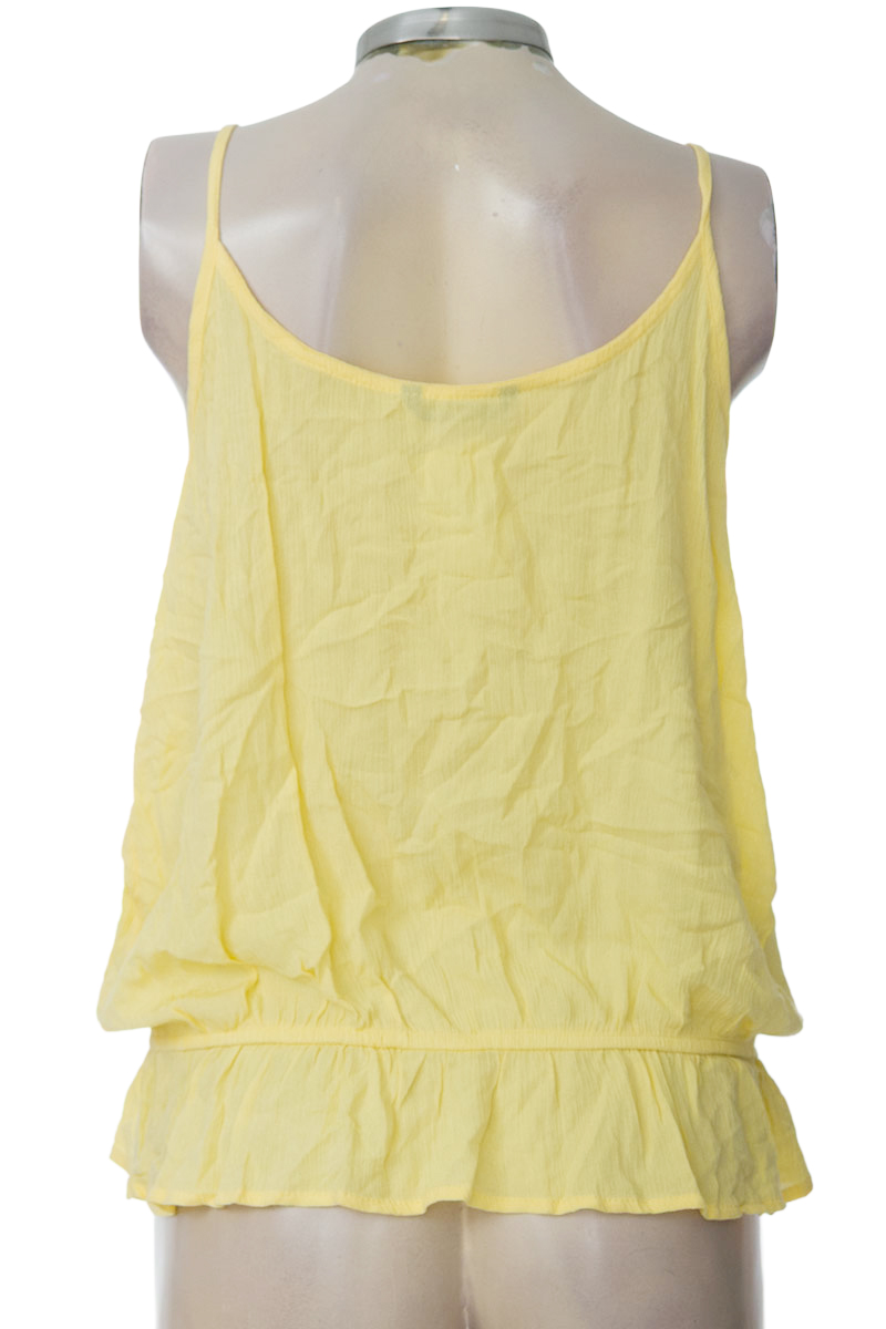 Blusa color Amarillo - YOURBAN