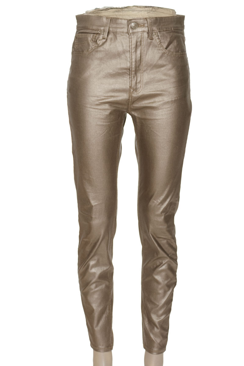 Pantalones color Dorado - Stradivarius