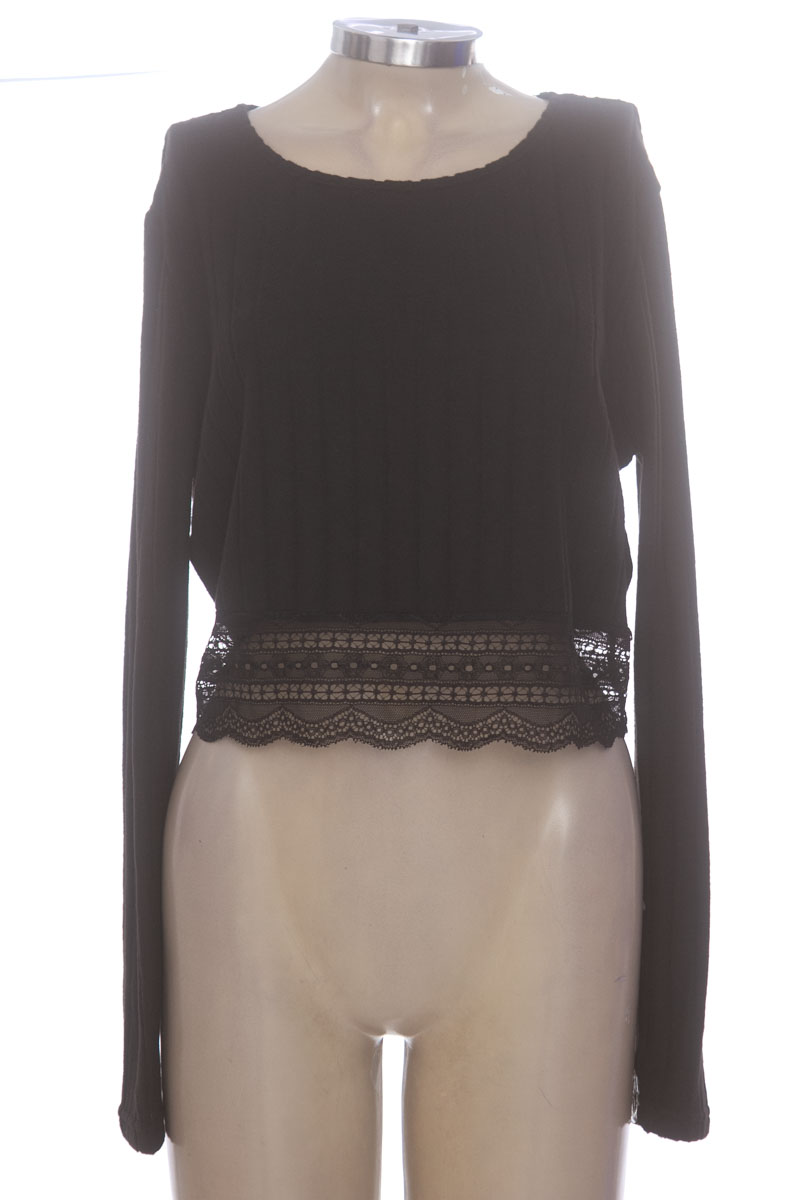 Top / Camiseta color Negro - Shein