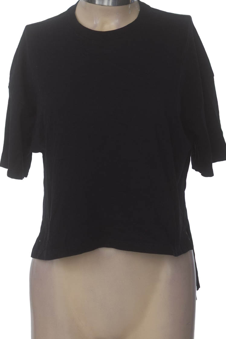 Top / Camiseta color Negro - Koaj