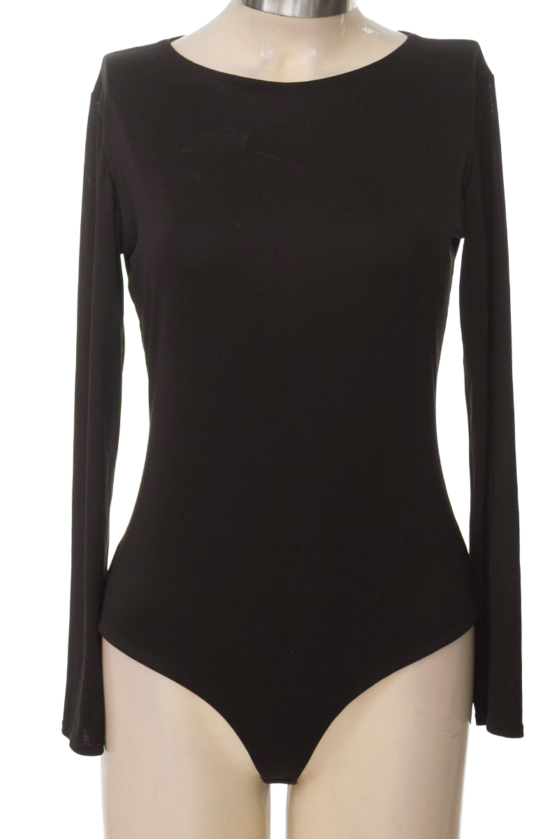 Top / Camiseta color Negro - Molgoa