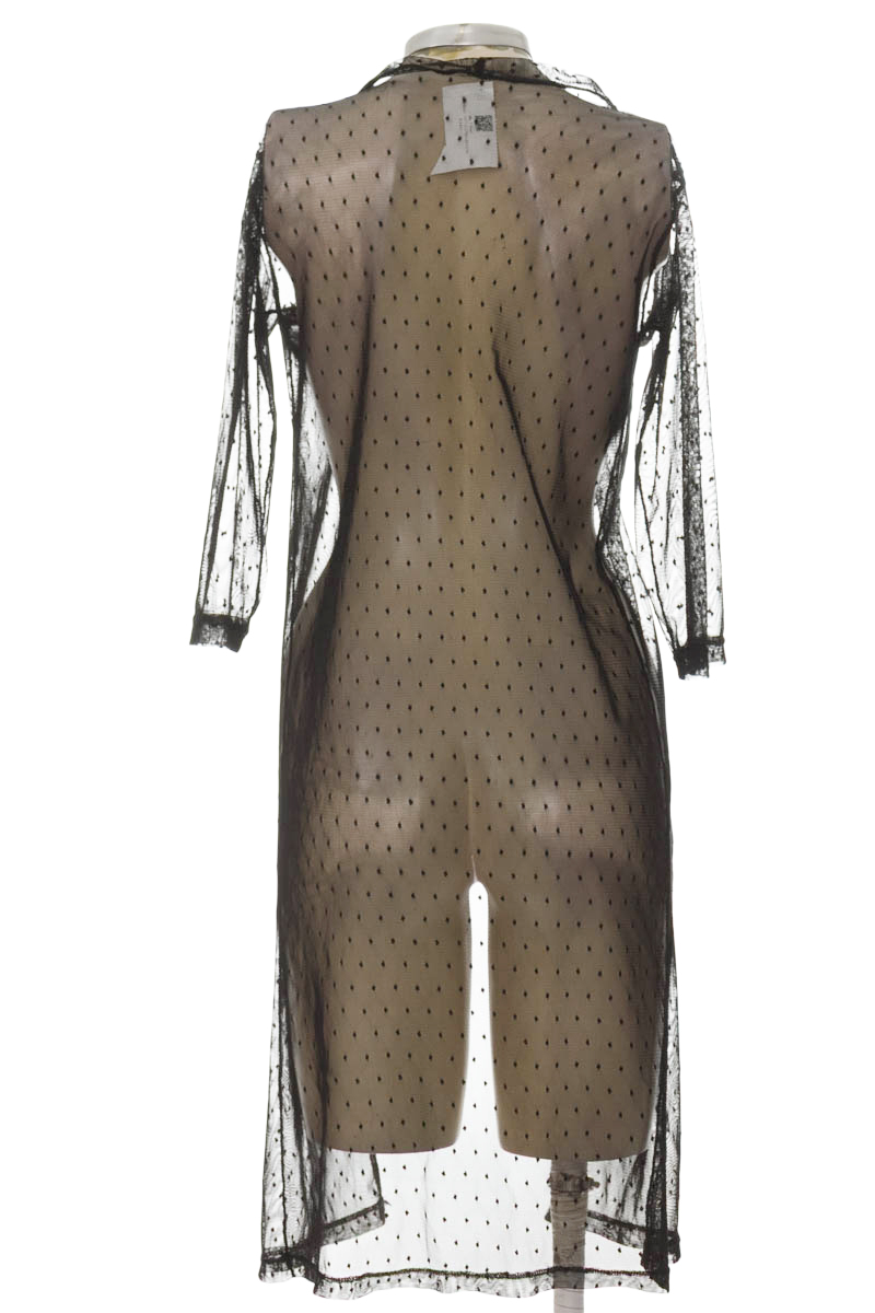 Ropa Deportiva / Salida de Baño color Negro - Closeando