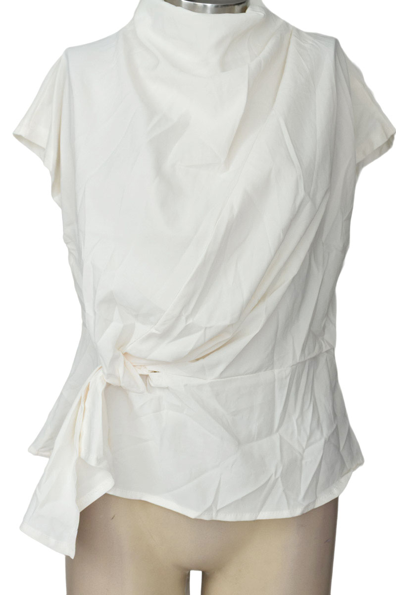 Blusa color Beige - Closeando