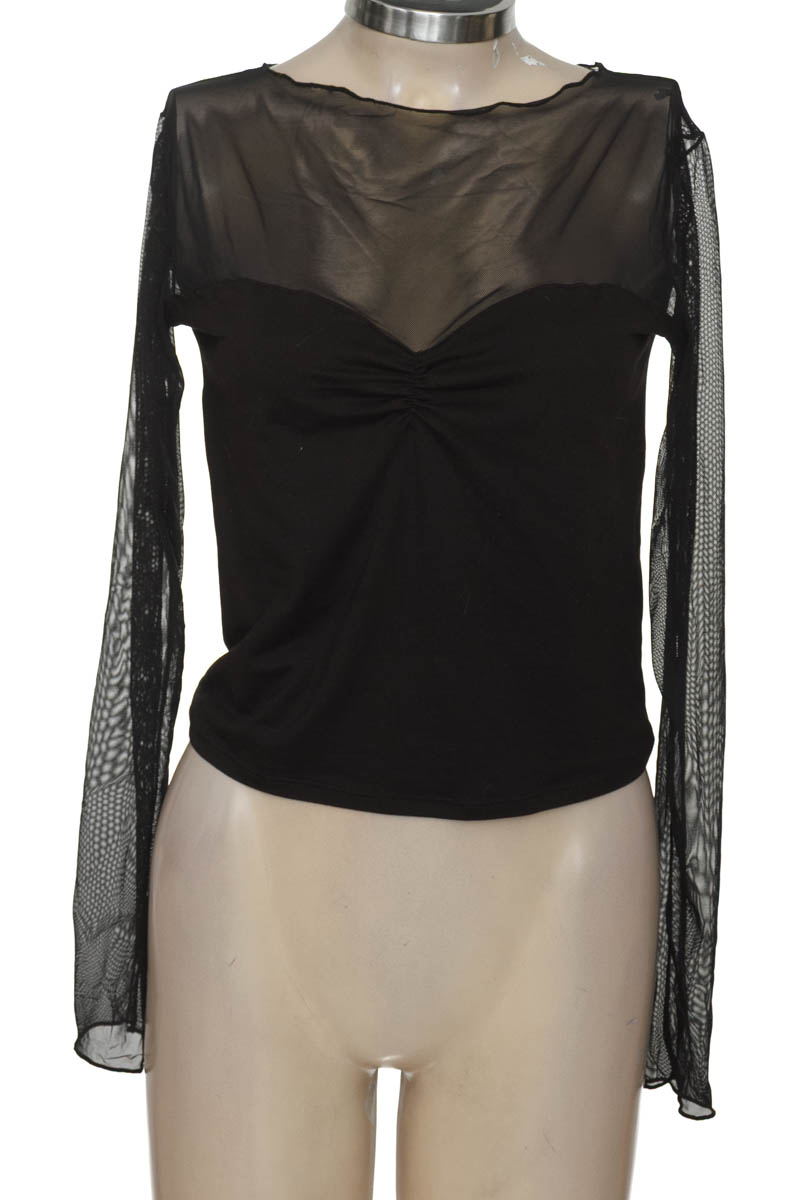 Top / Camiseta color Negro - Real Human