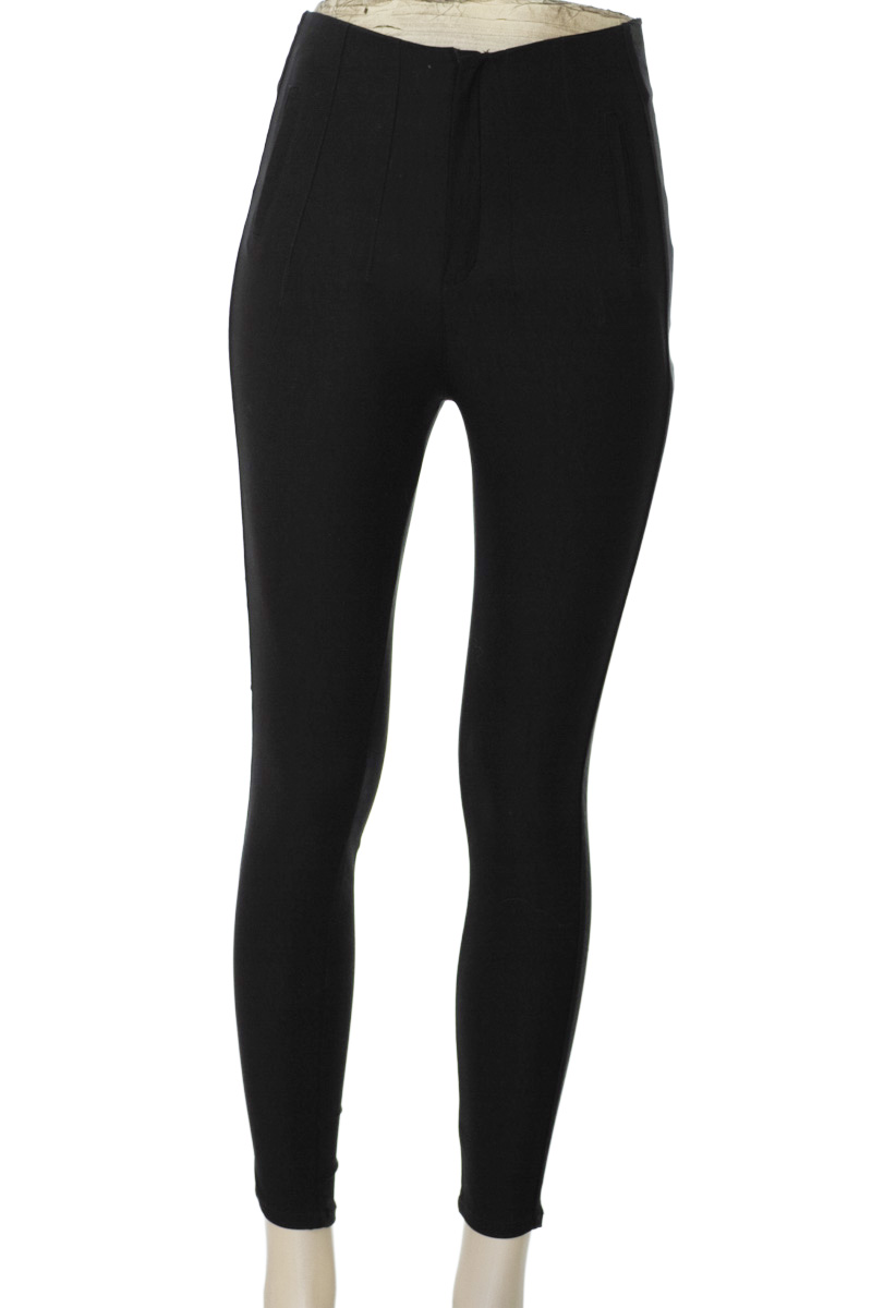Pantalones color Negro - Ahlma
