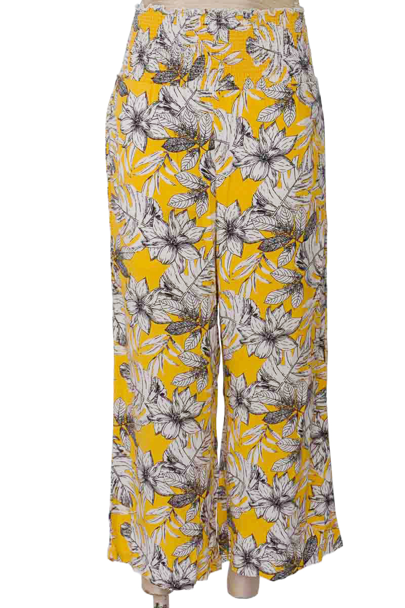 Pantalones color Mostaza - Closeando