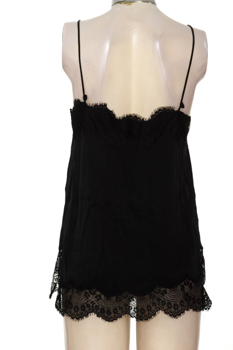 Top / Camiseta color Negro - Zara