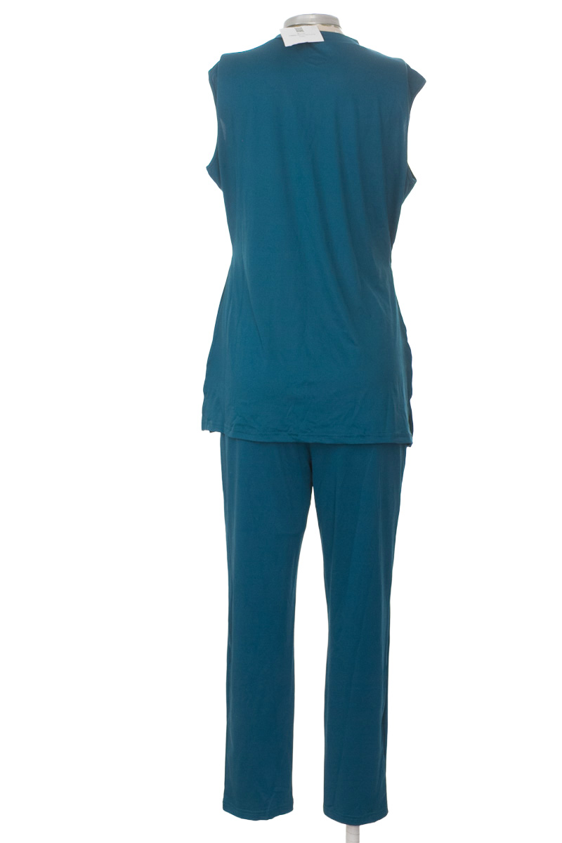 Vestido / Enterizo color Azul - Closeando