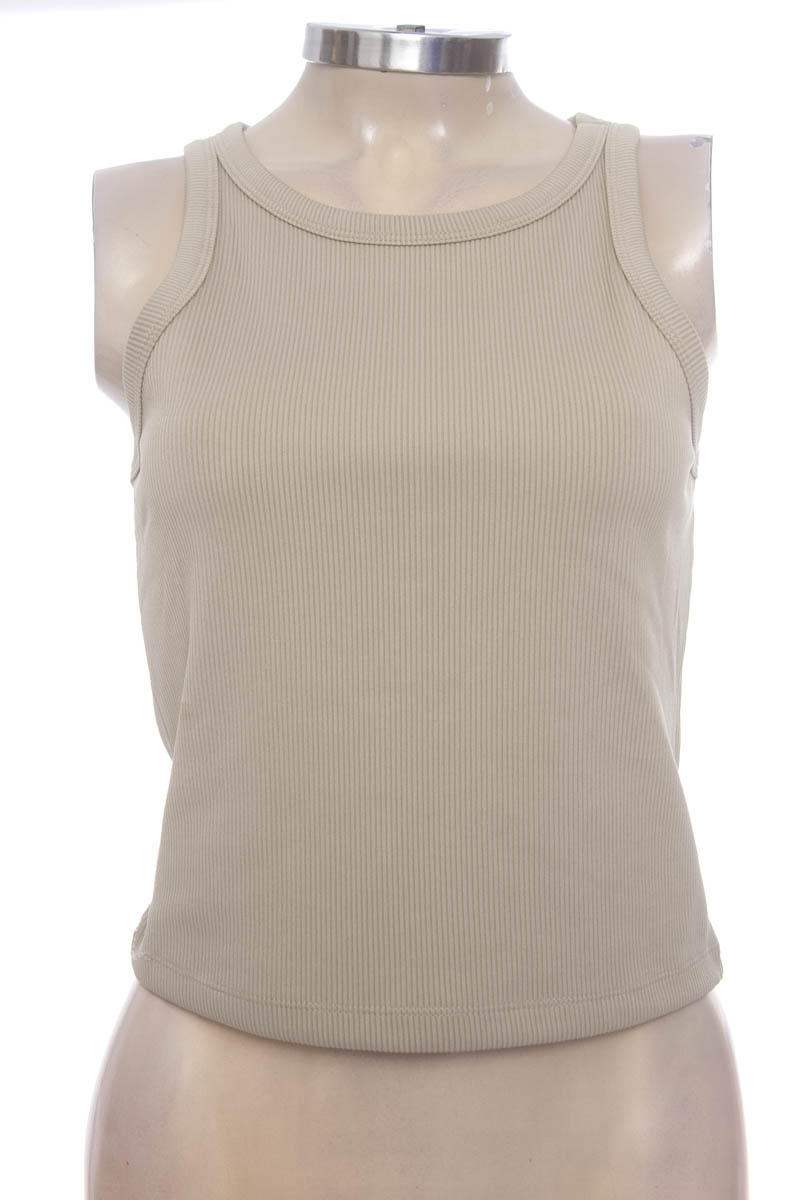 Top / Camiseta color Verde - Divided by H&M