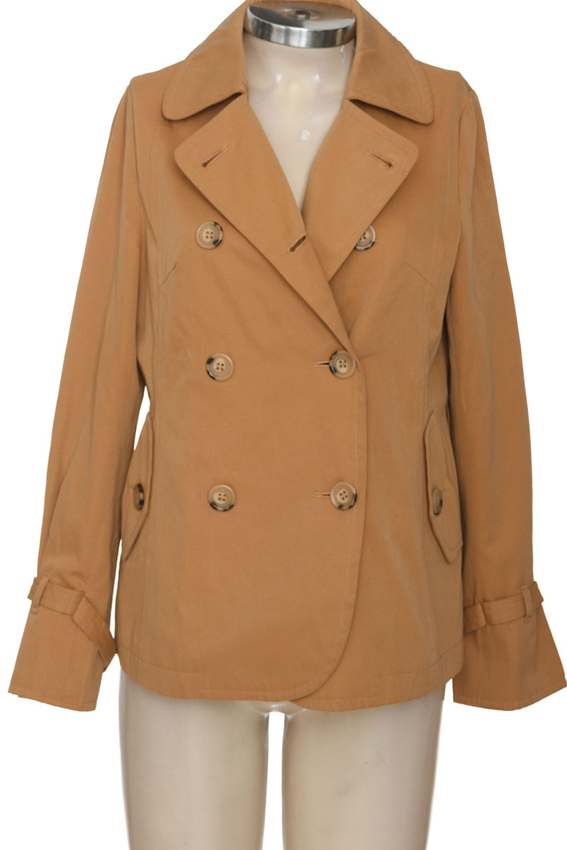 Chaqueta / Abrigo color Beige - Closeando
