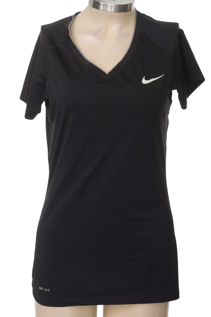 Ropa Deportiva / Salida de Baño color Negro - Nike
