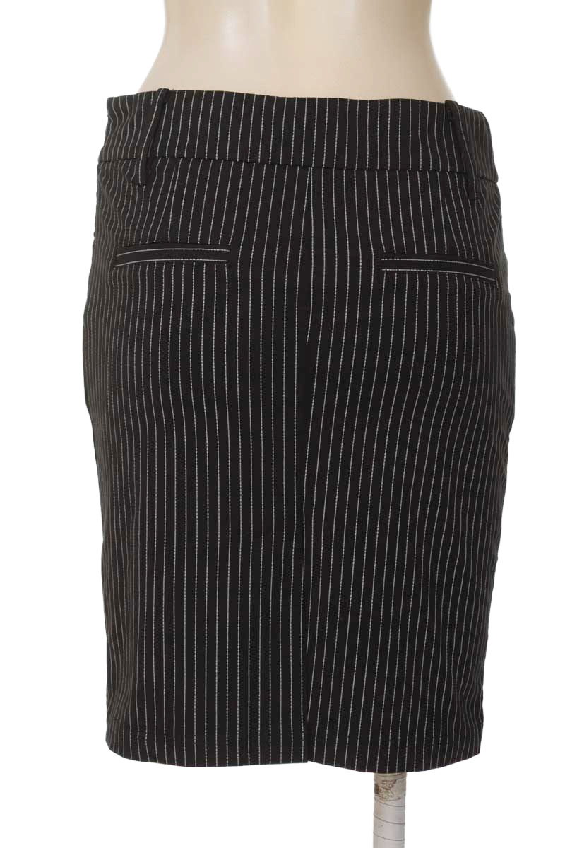 Falda color Negro - Closeando