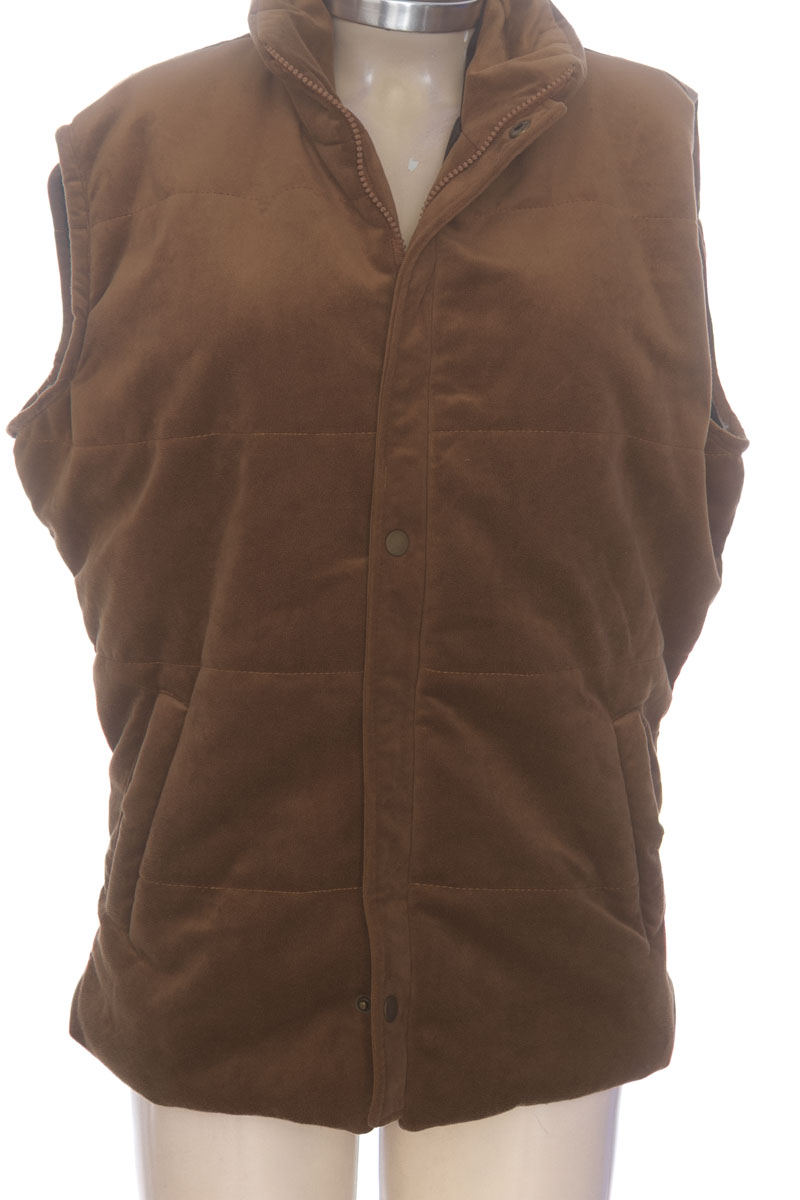 Chaqueta color Café - Closeando