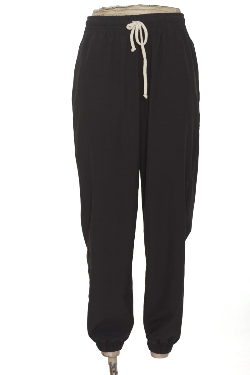 Ropa Deportiva color Gris - Sto active