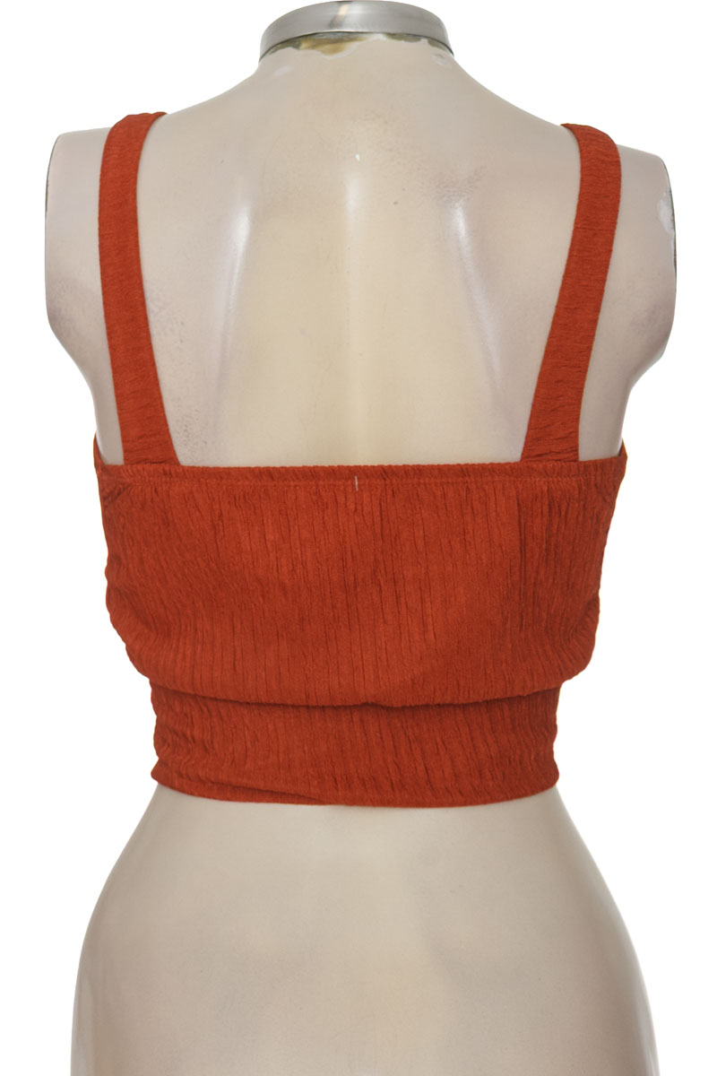 Top / Camiseta color Café - Closeando