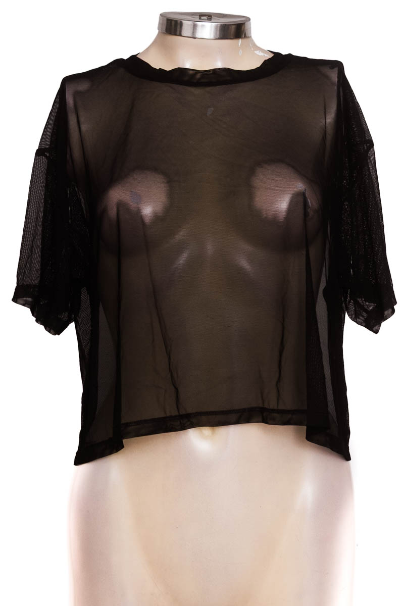 Top / Camiseta color Negro - Gef