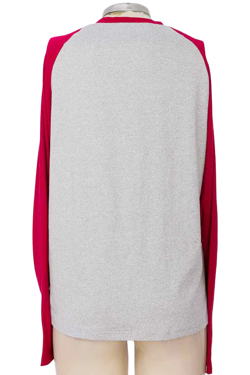 Sweater color Gris - Closeando