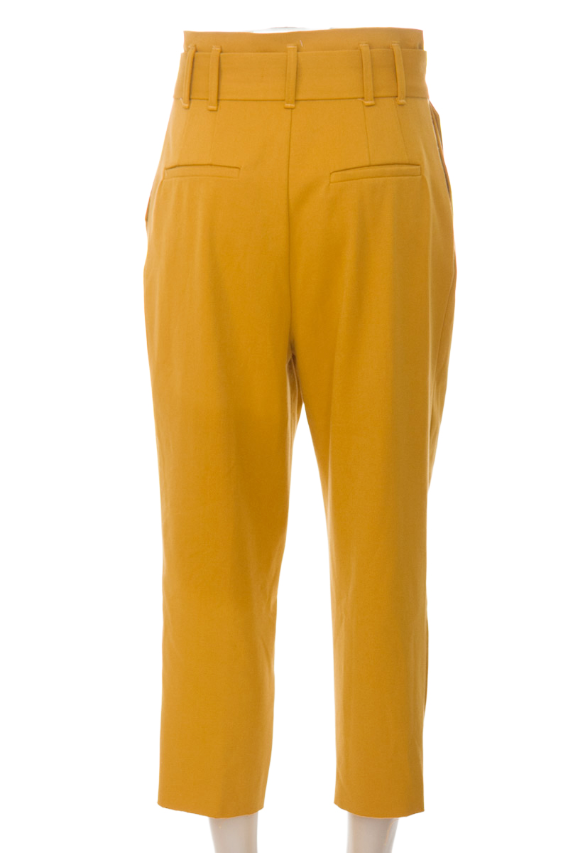 Pantalones color Mostaza - Zara