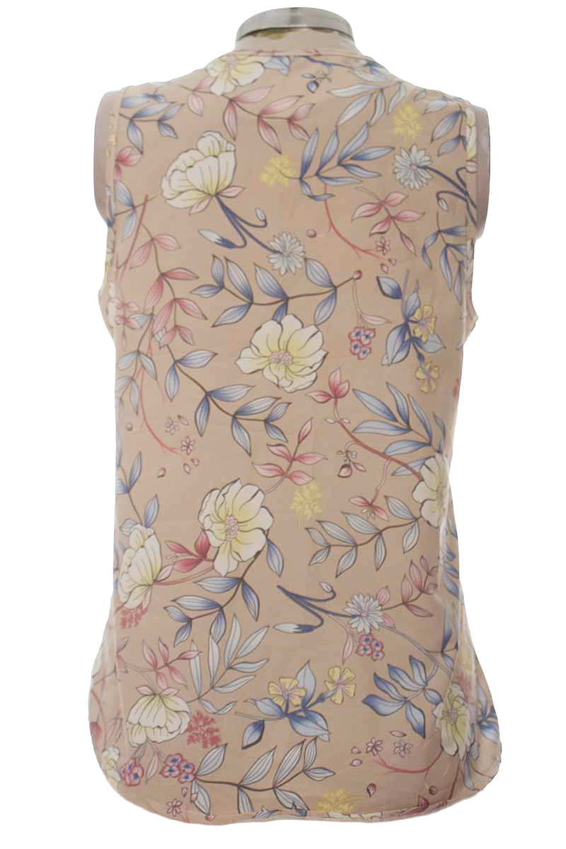 Top / Camiseta color Beige - Closeando