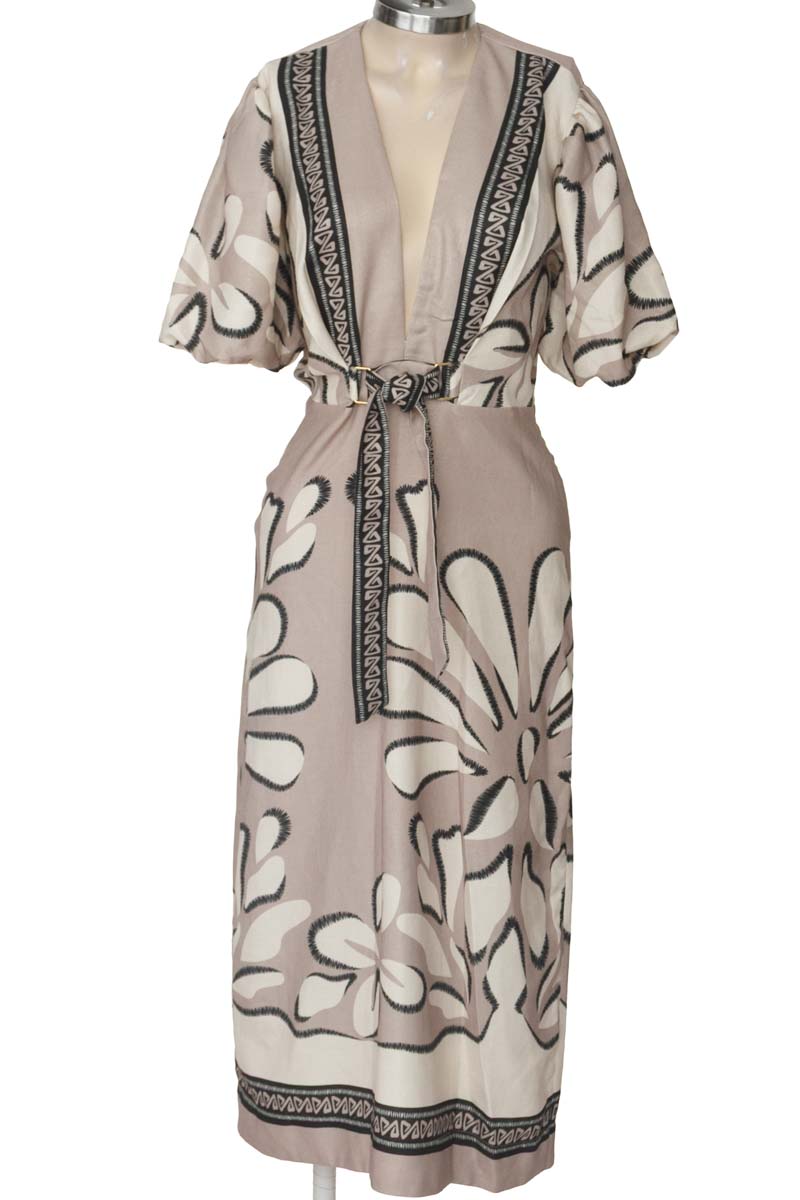 Vestido / Enterizo color Beige - Review