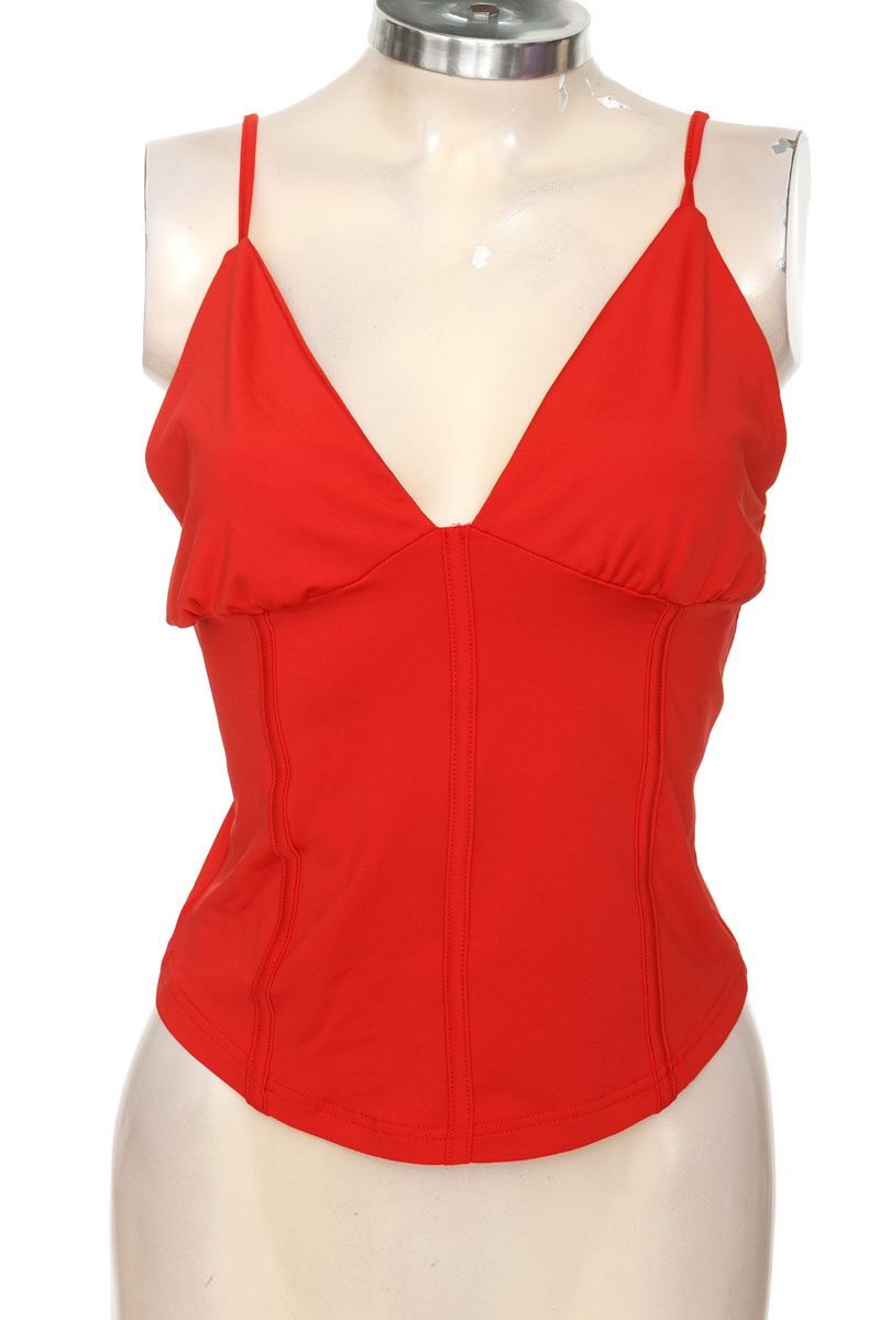 Vestido / Enterizo color Rojo - Closeando