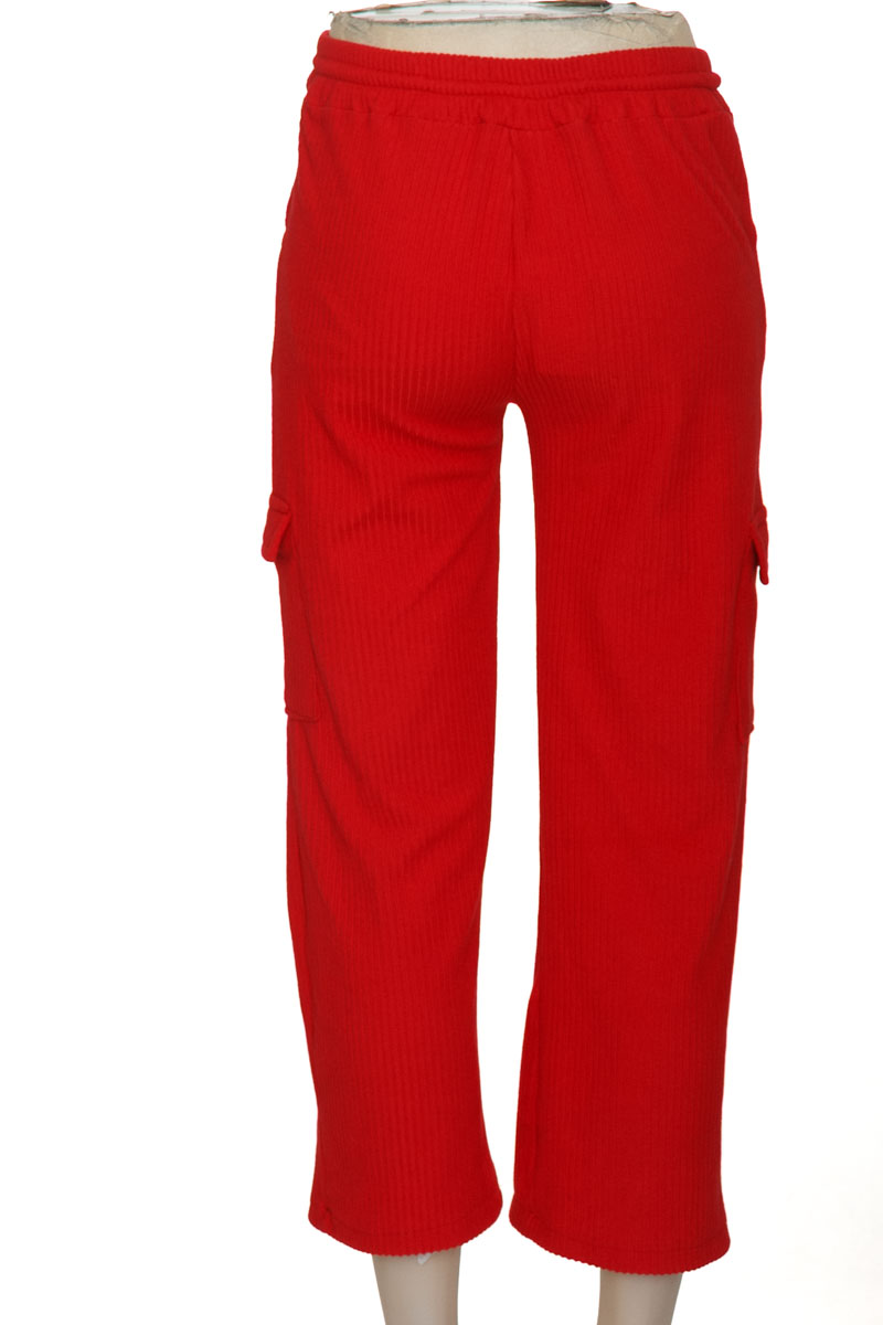 Pantalones color Rojo - Closeando