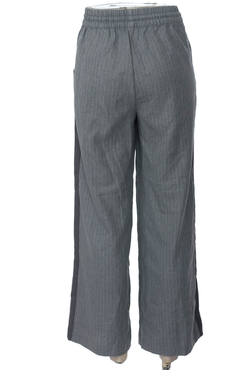 Pantalones color Gris - Divided by H&M