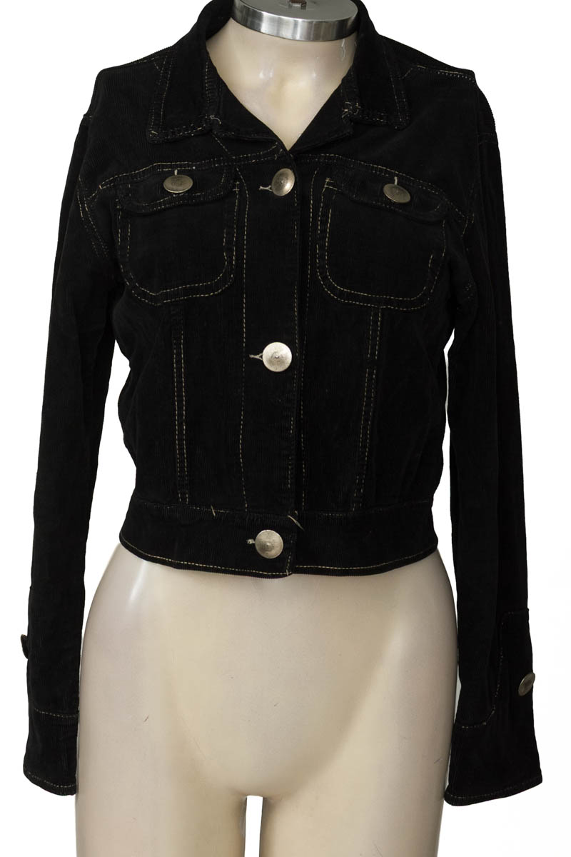 Chaqueta / Abrigo color Negro - Closeando