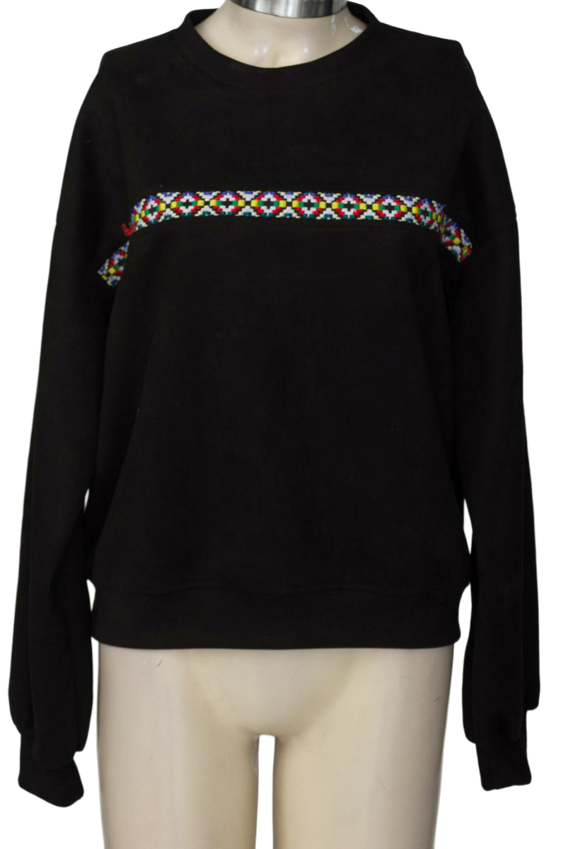 Sweater color Negro - Closeando