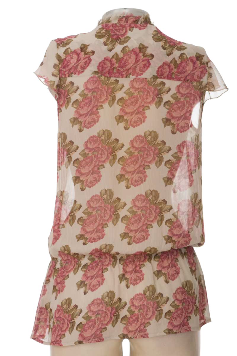 Top / Camiseta color Beige - Basement