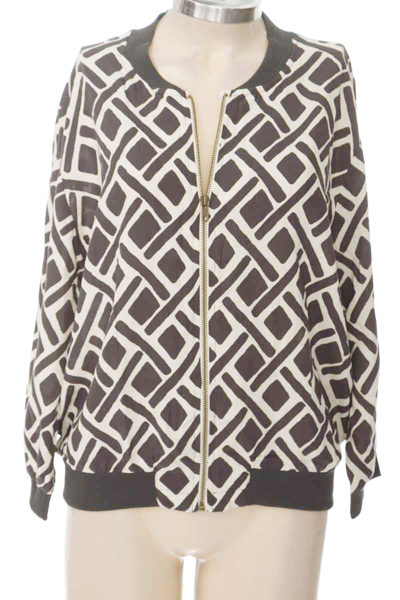 Chaqueta / Abrigo color Negro - Algo Bonito