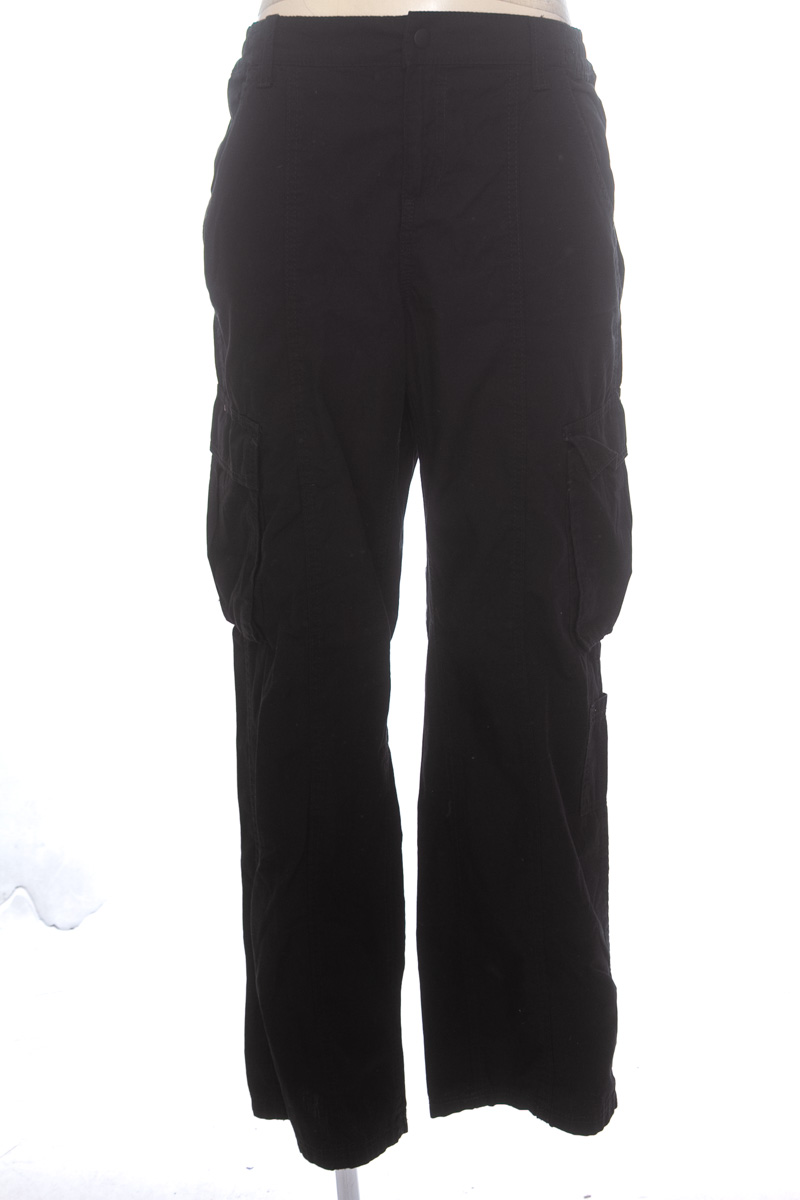 Pantalones color Negro - Divided by H&M