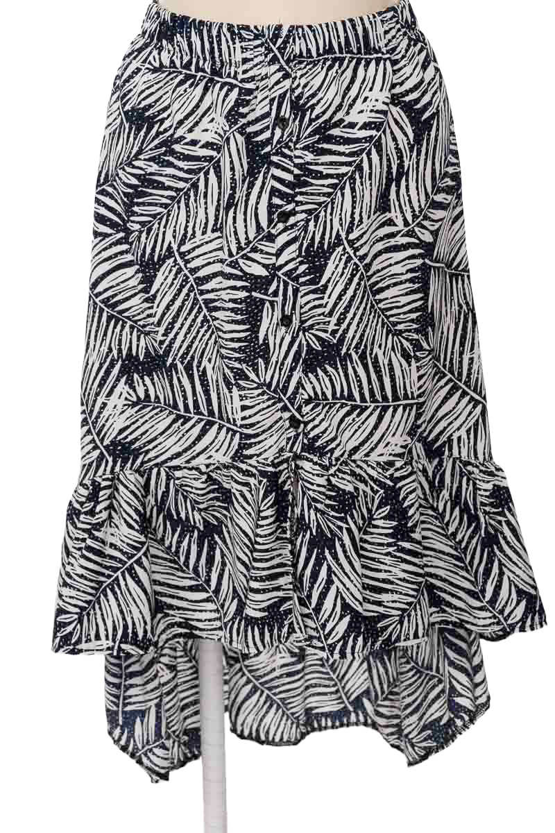 Falda color Azul - Closeando