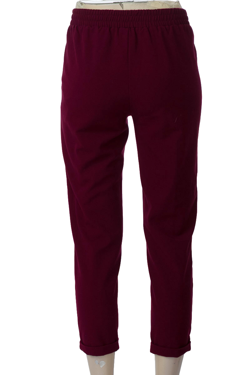 Pantalones color Vinotinto - Stradivarius