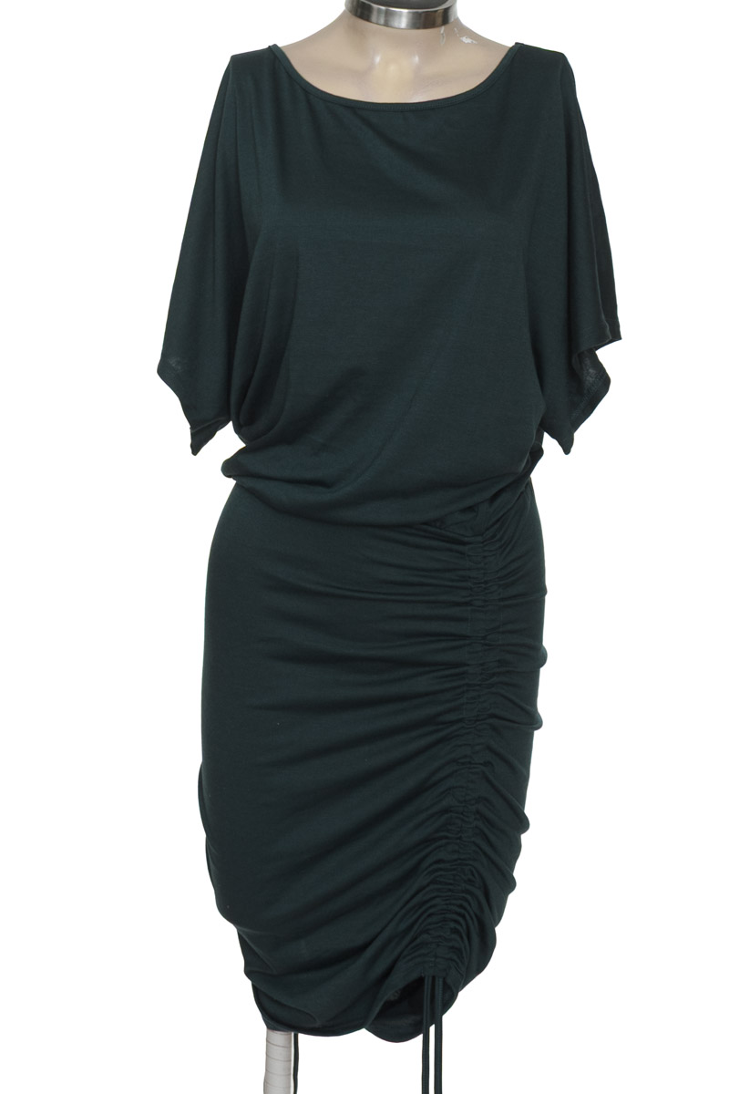 Vestido / Enterizo color Verde - Closeando