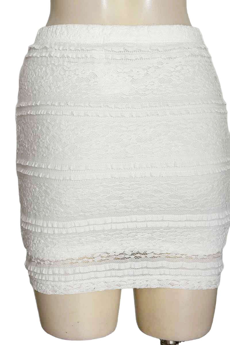 Falda color Blanco - Forever 21