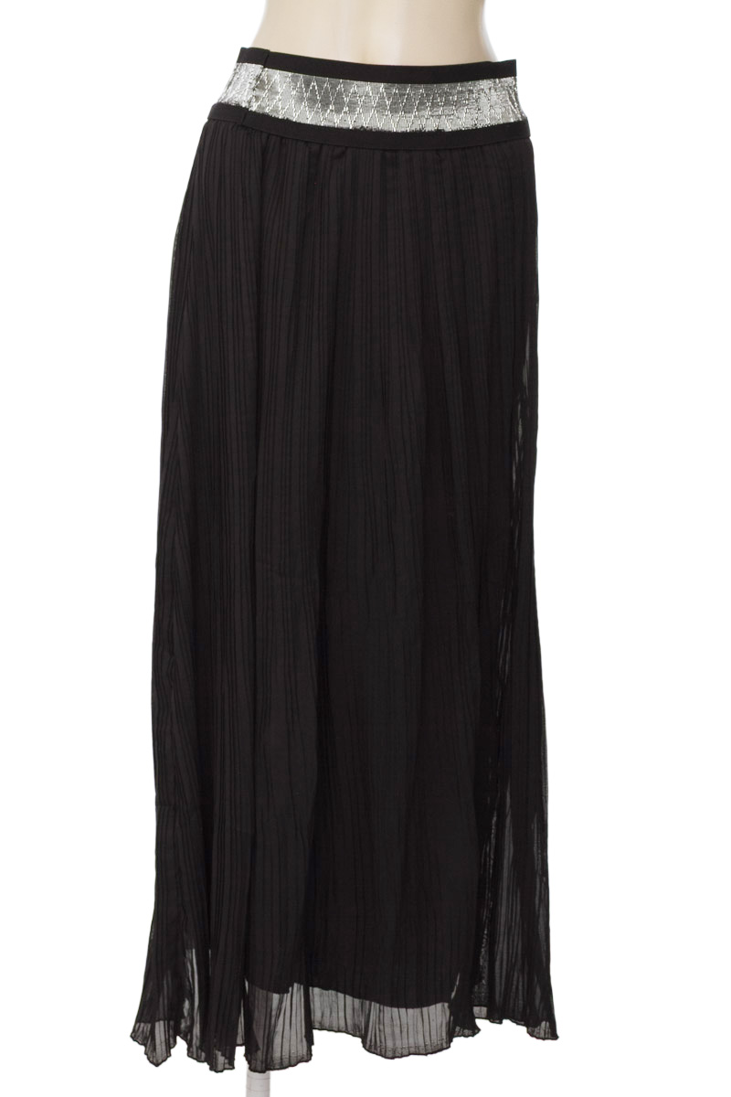 Falda color Negro - Closeando