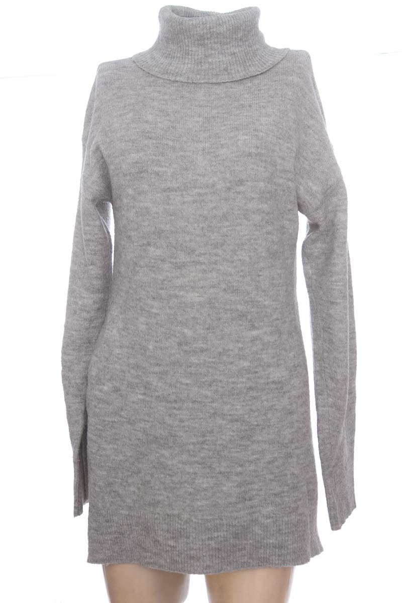 Sweater color Gris - Studio F