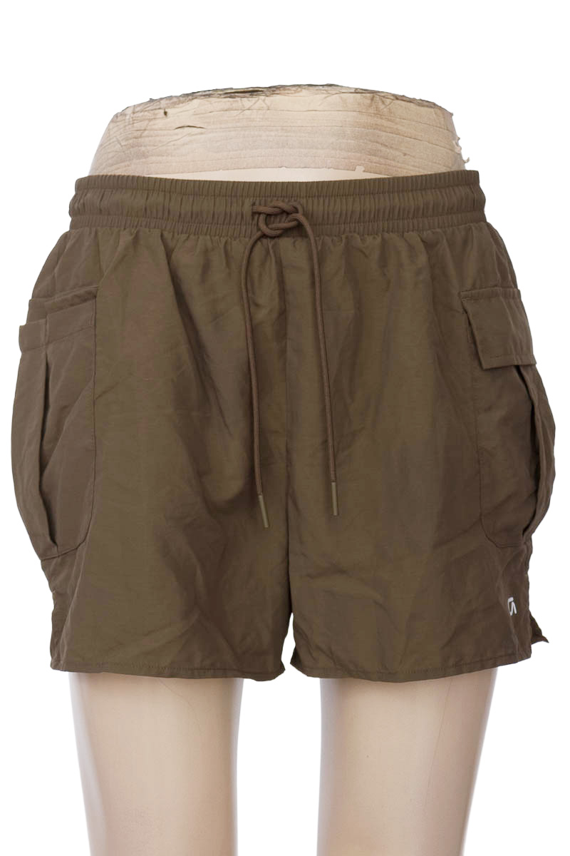 Ropa Deportiva / Salida de Baño color Verde - GAP