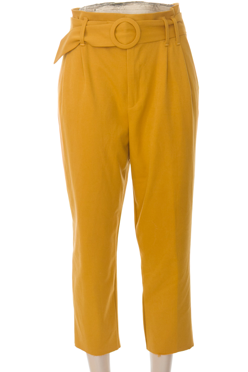 Pantalones color Mostaza - Zara