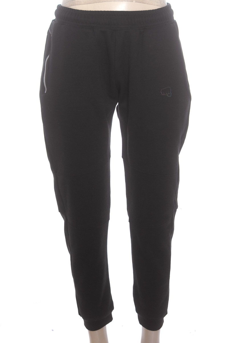 Ropa Deportiva / Salida de Baño color Negro - Fist