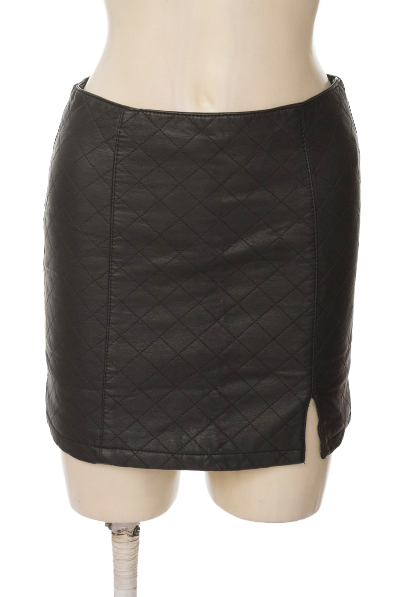 Falda color Negro - Forever 21