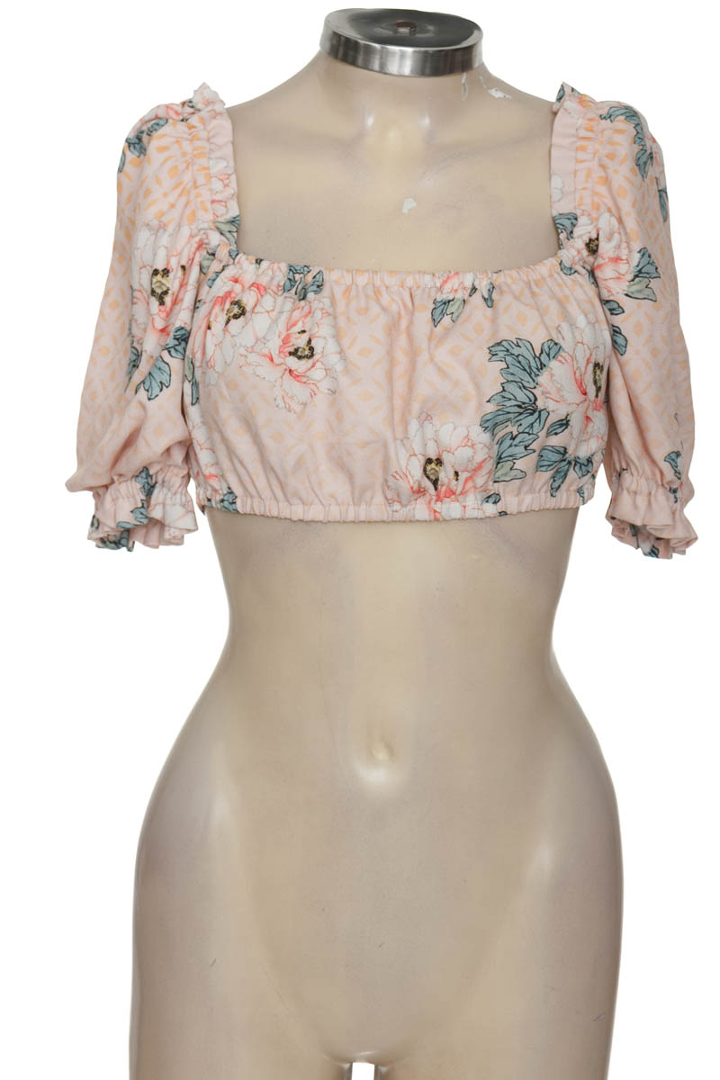 Top / Camiseta color Rosado - Agua Bendita