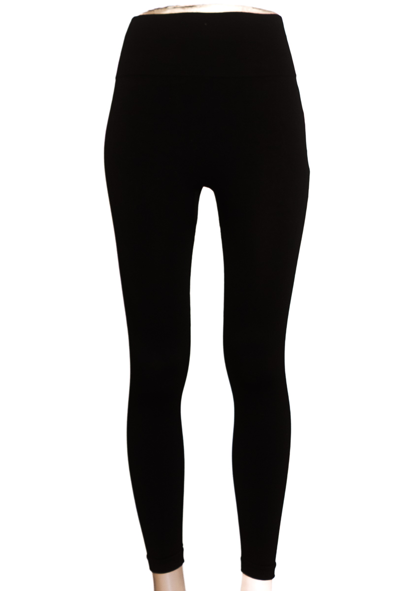 Ropa Deportiva / Salida de Baño color Negro - Closeando