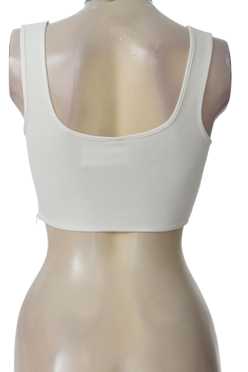 Top / Camiseta color Blanco - Closeando