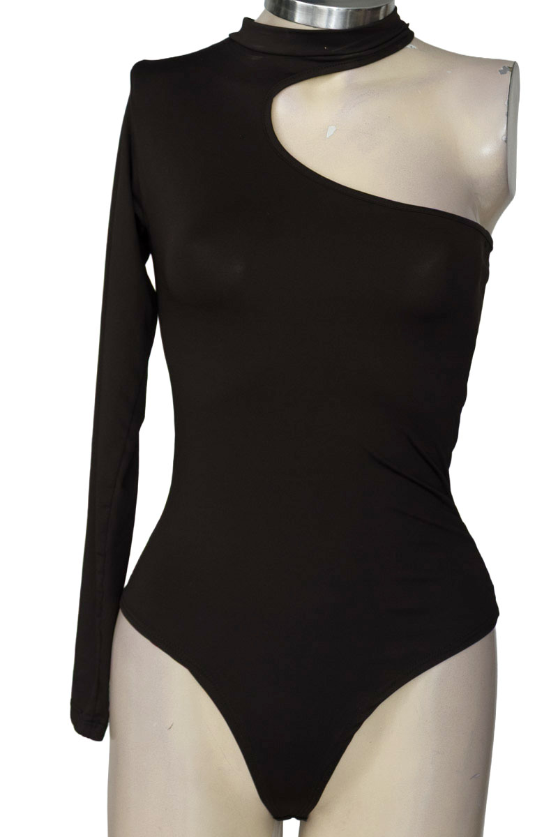 Top / Camiseta color Negro - Closeando