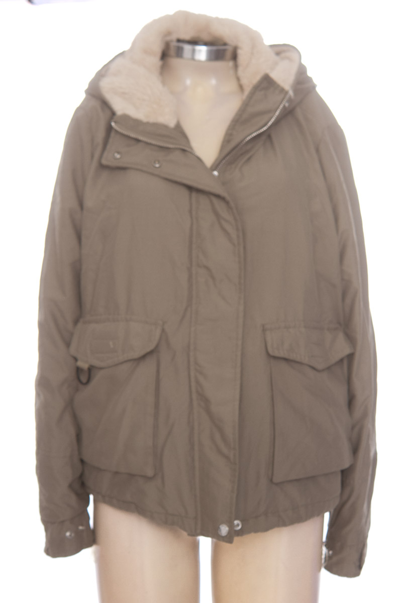 Chaqueta / Abrigo color Verde - Koaj