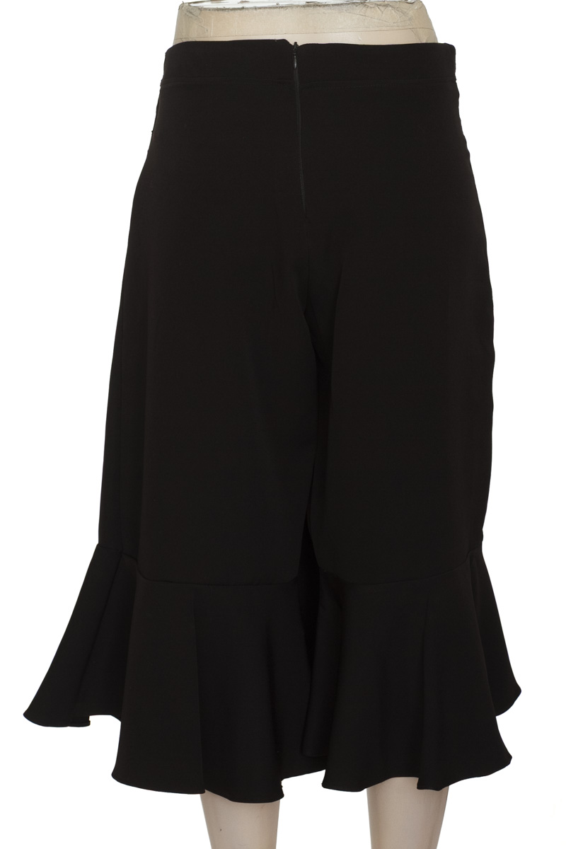 Falda color Negro - Closeando